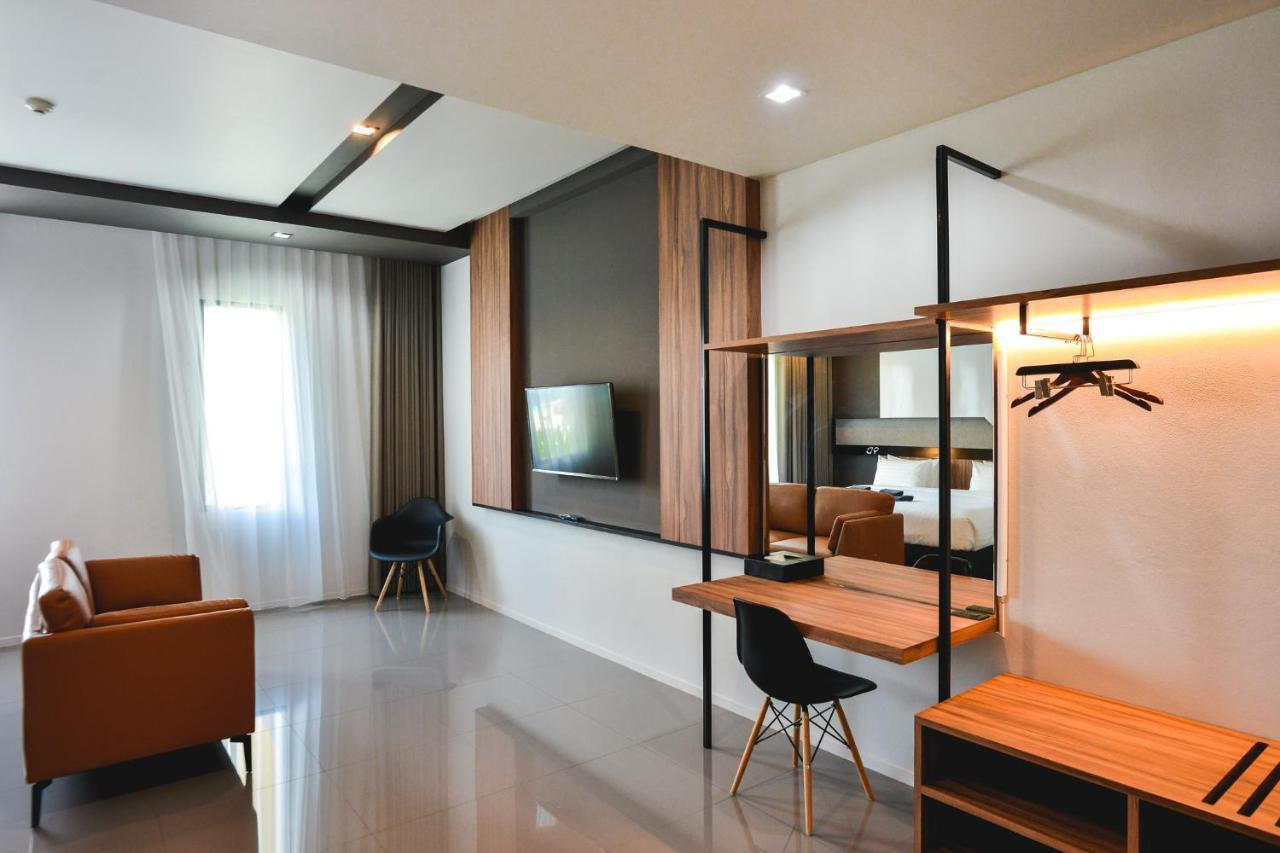 9D Sport Hotel Udon Thani Esterno foto